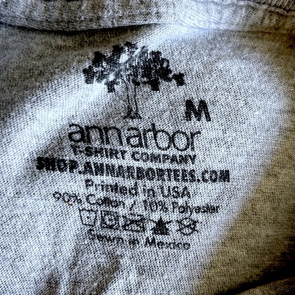 Ann Arbor T-shirt Co. I Paused My Game to Be Here Video Game Joke Phrase T-Shirt - Picture 15 of 16